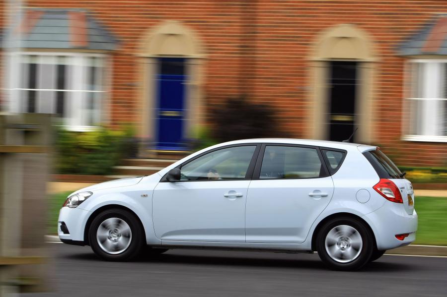  Kia cee&rsquo;d 2009 года  (фото 47 из 98)